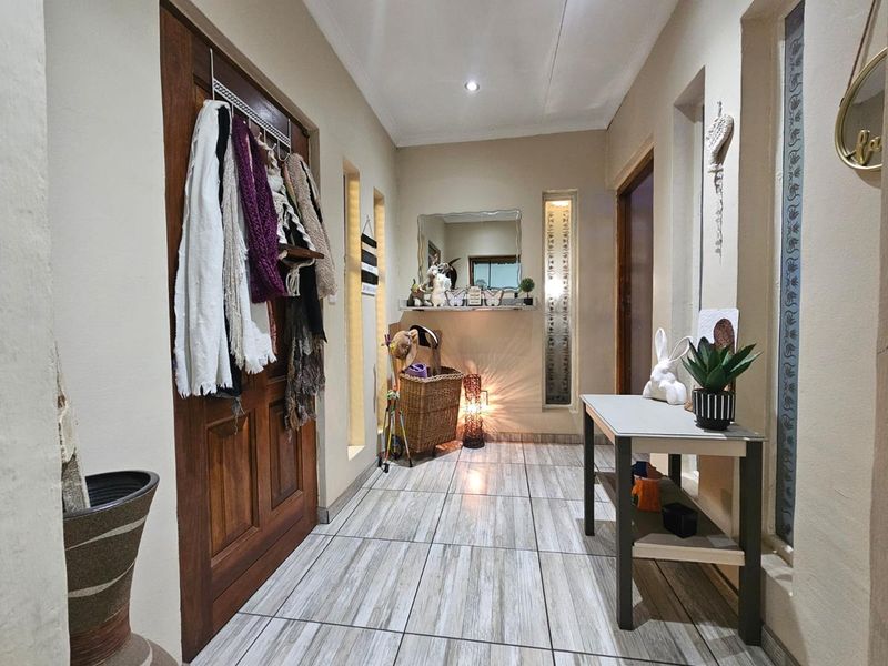 Prestine Family Home for Sale - Photo 5