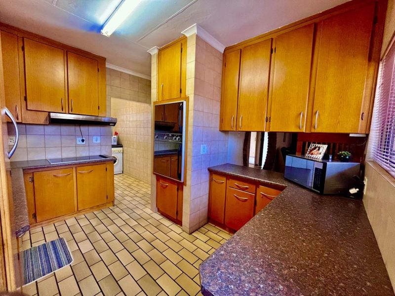 Beautiful home for Sale in Dersley - Photo 3