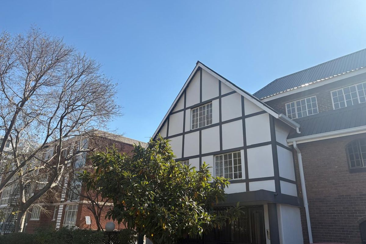 Your Dream 2-Bed Home Close to Shopping, Dining & Business Hubs - Photo 2