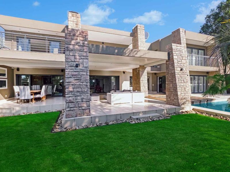 A PRIZED PROPERTY READY FOR ITS NEXT OWNERS BOASTS A FLEXIBLE LAYOUT AND IS TASTEFULLY DESIGNED WITH CAPTIVATING DETAIL - Photo 2