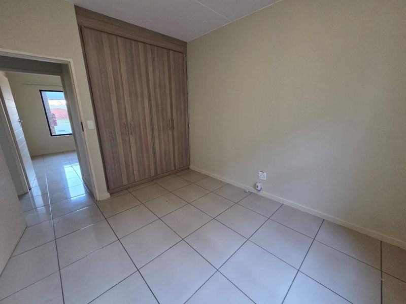 2-Bedroom Garden Unit - Photo 8