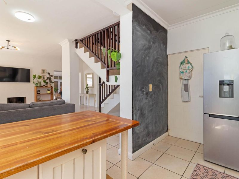 4 Bedroom Home in Arena North, Royal Ascot Estate - Photo 8