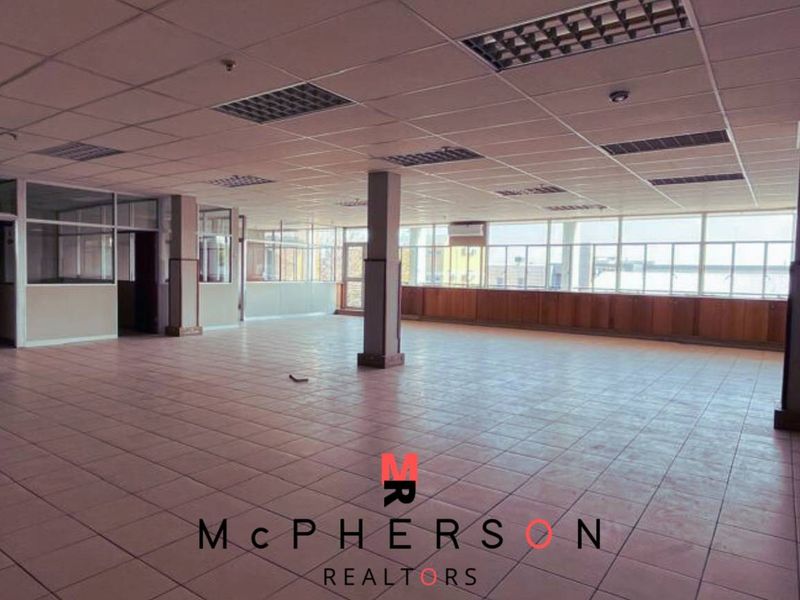 Large Office Space To Let - Photo 5