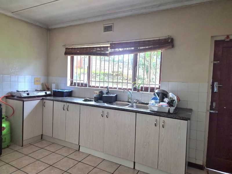 Level land home - Photo 10