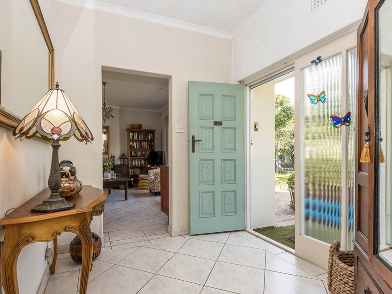 Spacious family home in the heart of Milnerton - Photo 6