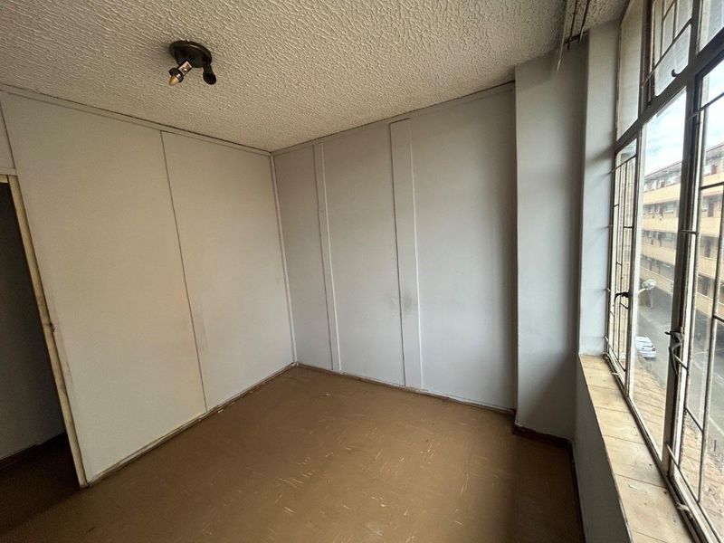 2 bedroom apartment in Pretoria west - Photo 8