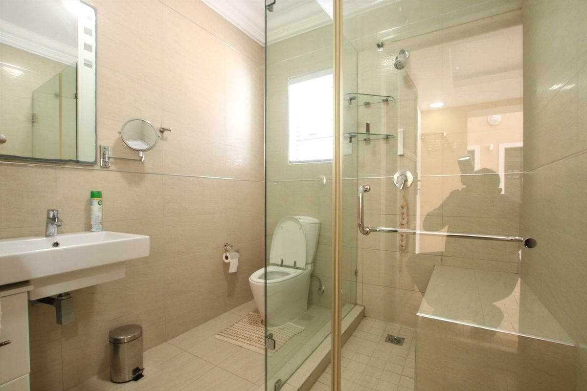 A luxurious mansion in Prime Umhlanga Ridge with Sea VIews! - Photo 5