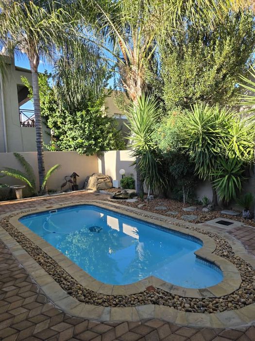 Property #2487922, House For Sale in Windhoek Country Club