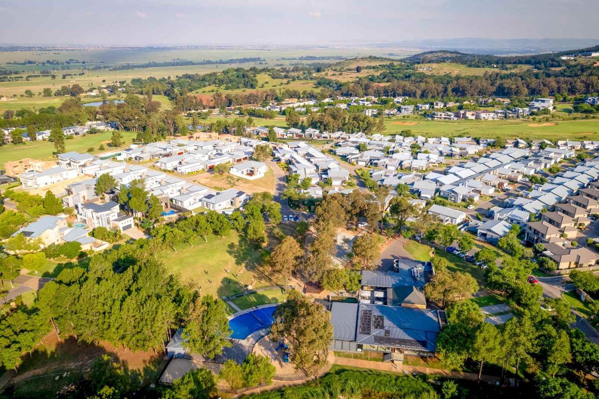 A Modern Oasis of Peace, Play, and Possibility - Photo 4