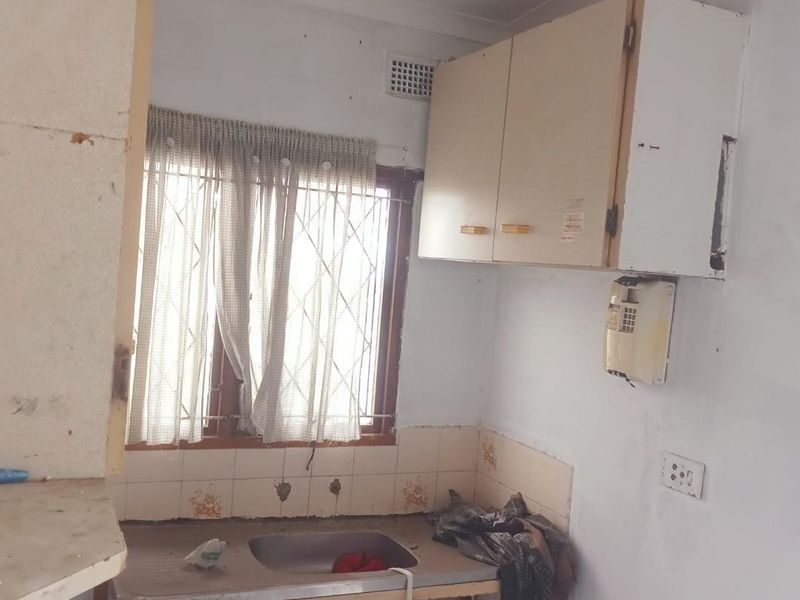 FINDYOUR INVESTMENT PROPERTY IN THIS 3 BED WELL PRICED!!!! - Photo 4