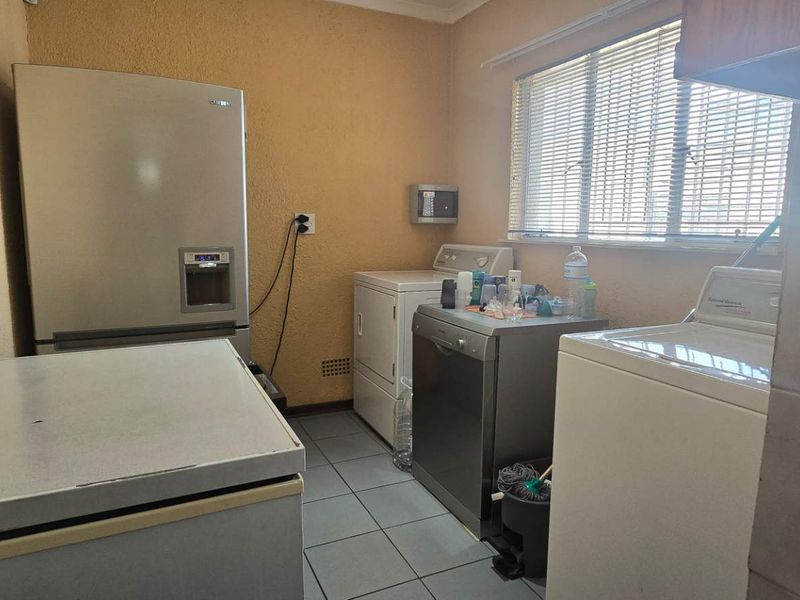 Your Perfect Home For Relaxing & Entertaining - Photo 9