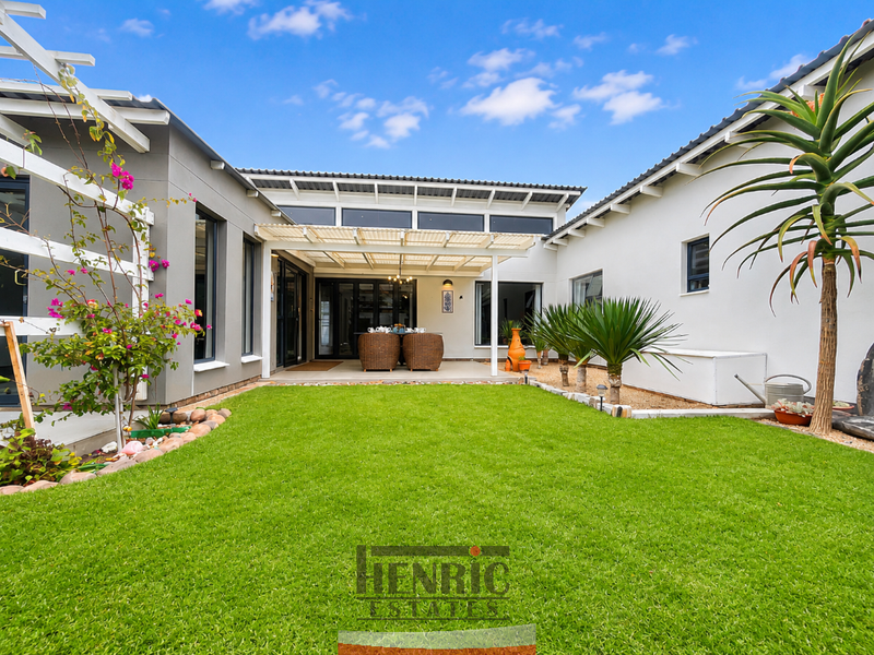 Truly one of the most stylish, elegant, and practical homes in Kramersdorf - Photo 2