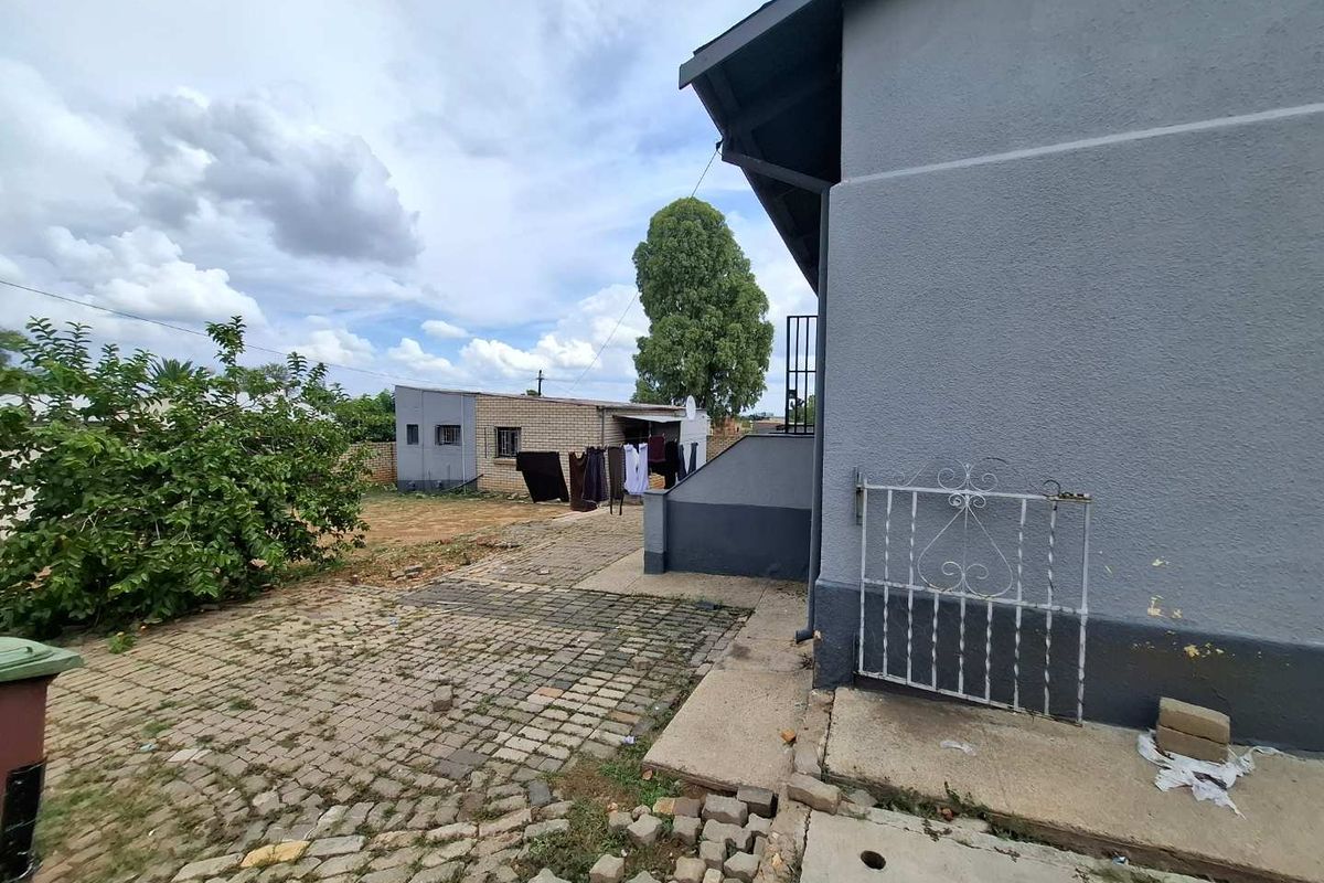 🔥 HIGH-INCOME INVESTMENT OPPORTUNITY! 🏡 FOR SALE | WINDHOEK NORTH 💰 N$ 3,150,000 (Excl. Costs)  ✨ Earn N$ 35,000/month from day ONE! - Photo 2
