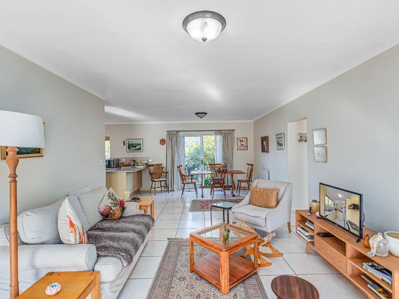 Neat and well maintained this lovely simplex is an absolute “Must view” - Photo 7