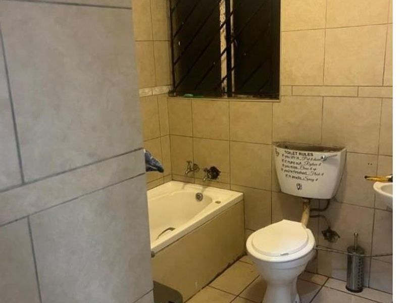 3 Bedroom 2 Bathroom Apartment To Let - Photo 10