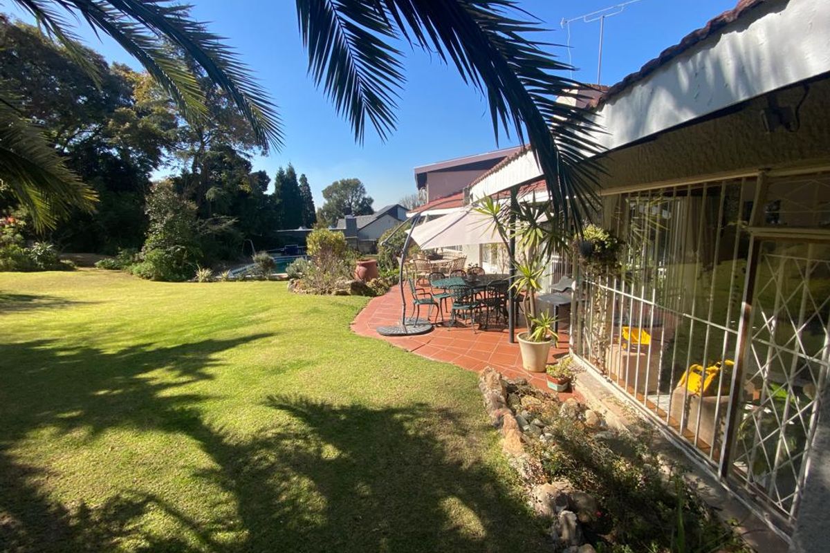 If only this large family home could speak, it would tell a thousand tales of love and memorable moments. Make it your own and nurture new memories. - Photo 5