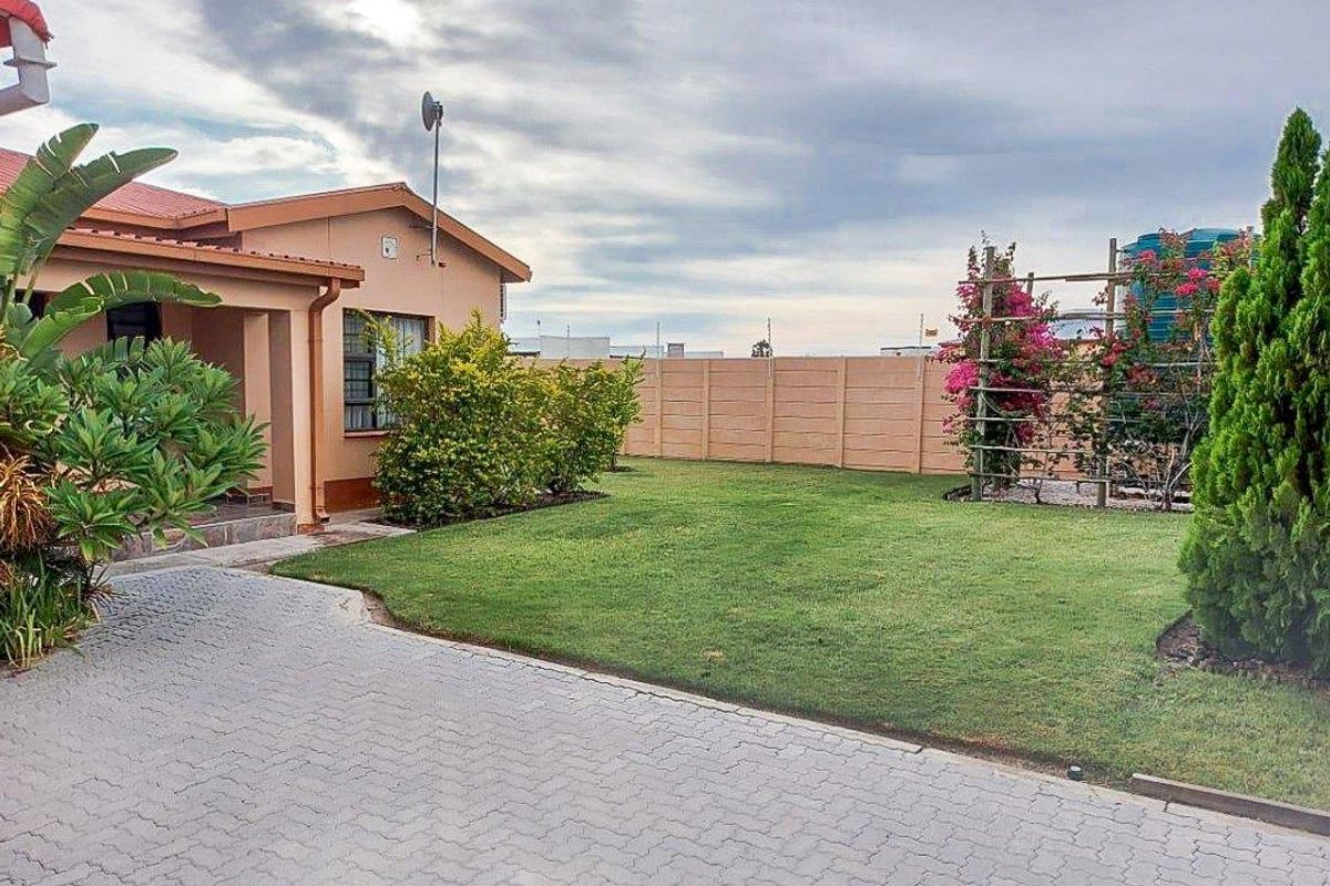 A Prime Investment and Family Home Opportunity in Upmarket Oshakati East Ext.16 - Photo 3