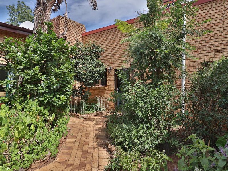 Escape to Your Own Private Indigenous Paradise! - Photo 1