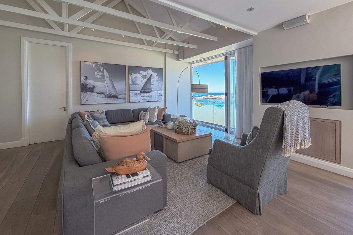 Perfectly Positioned, Pristinely Picturesque - Photo 5