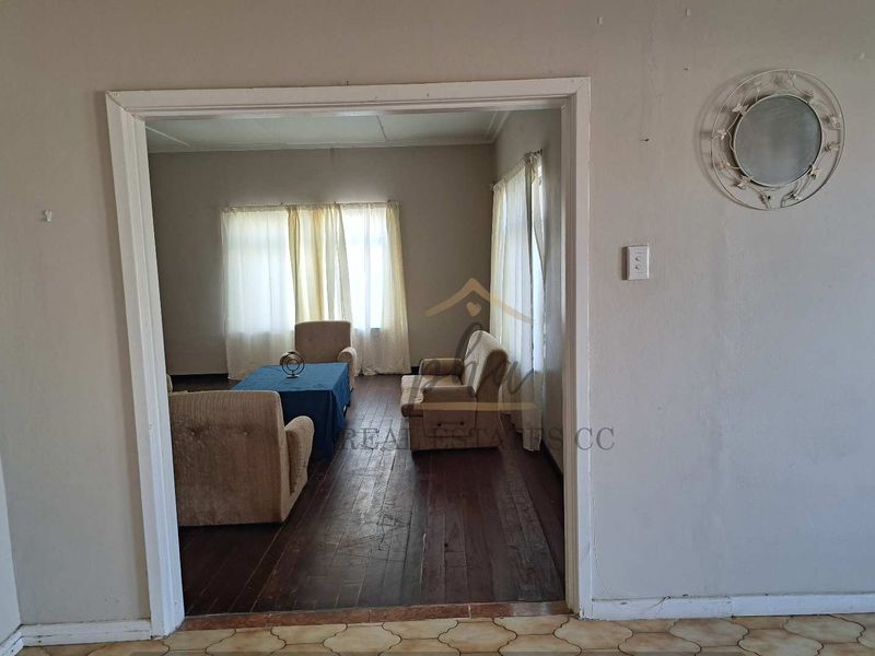 3 bedr home with spacious erf for sale in Walvis Bay selling for N$2.3 mil - Photo 8
