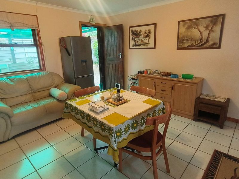 Charming 3 Bedroom House with Sea View in Dana Bay - Photo 7