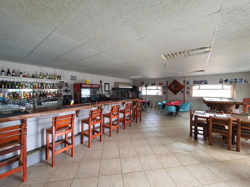 Retail Building and Running Concern, Henties Bay:  SKUBBE BAR IS FOR SALE - Photo 8