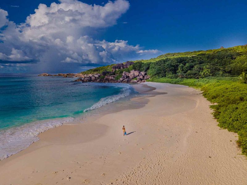 LARGE SCALE TOURISM DEVELOPMENT OPPORTUNITY PRASLIN - Photo 6