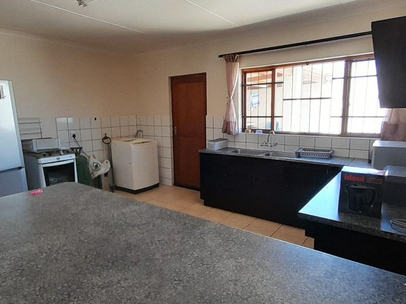 Luderitz - To Rent - Photo 7