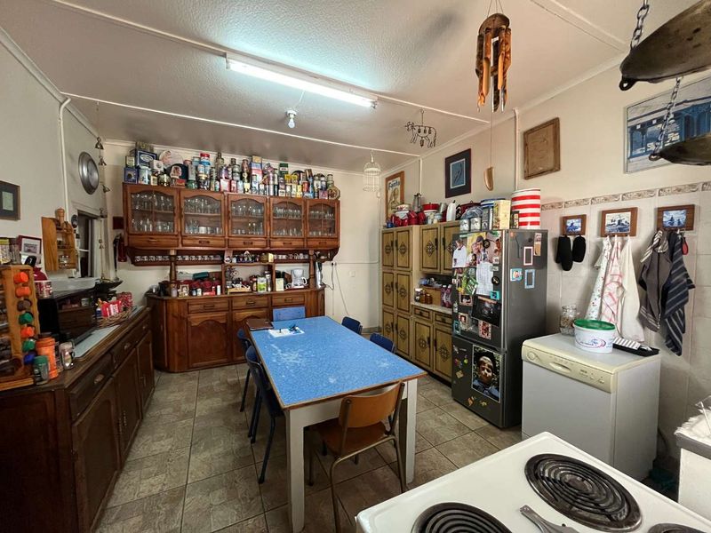 Charming 3 Bedroom Home for Sale in Kanoneiland - Photo 2