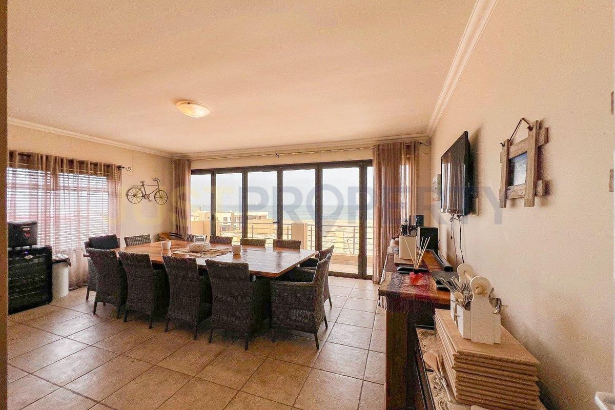 3-Bedroom Sea-View Townhouse, Dolphin Beach - Photo 2