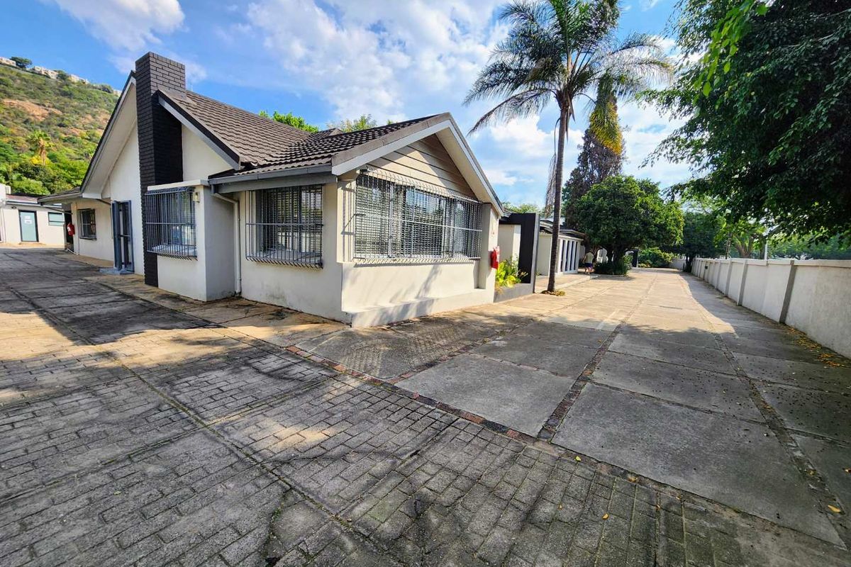 The Riviera Utility Campus - Photo 2