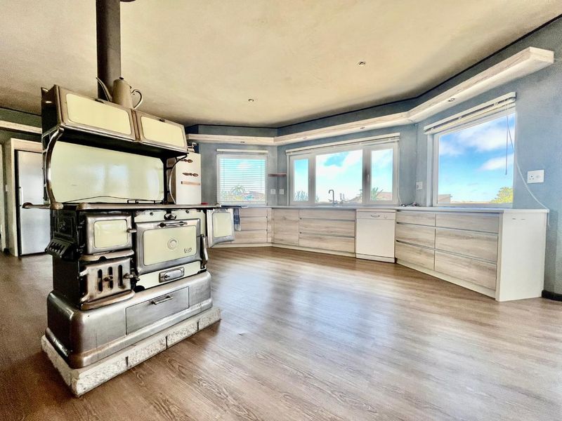 House with Flat for Sale, Kramersdorf, Swakopmund - Photo 3