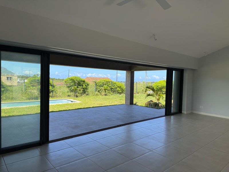 Spacious Family Villa with Private Pool & Mountain Views Rs 95 000 per month - Photo 3