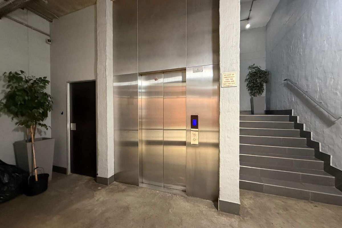 Office Space To Let - Immediately Available - Photo 3