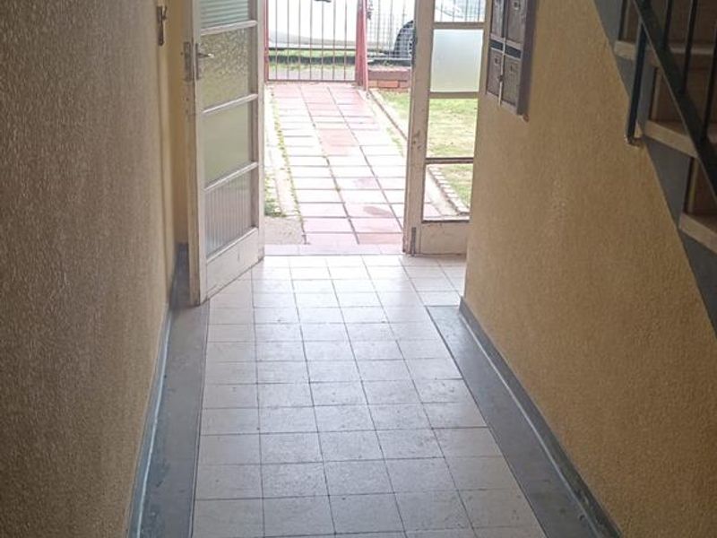 2 Bedroom Apartment for Sale in Forest Hill - Photo 3