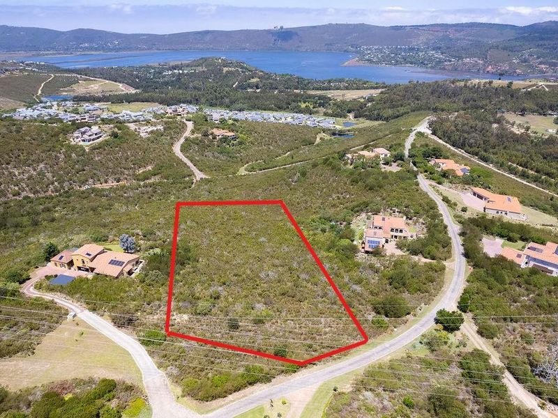 Tranquil Living with Breathtaking Views - Photo 4