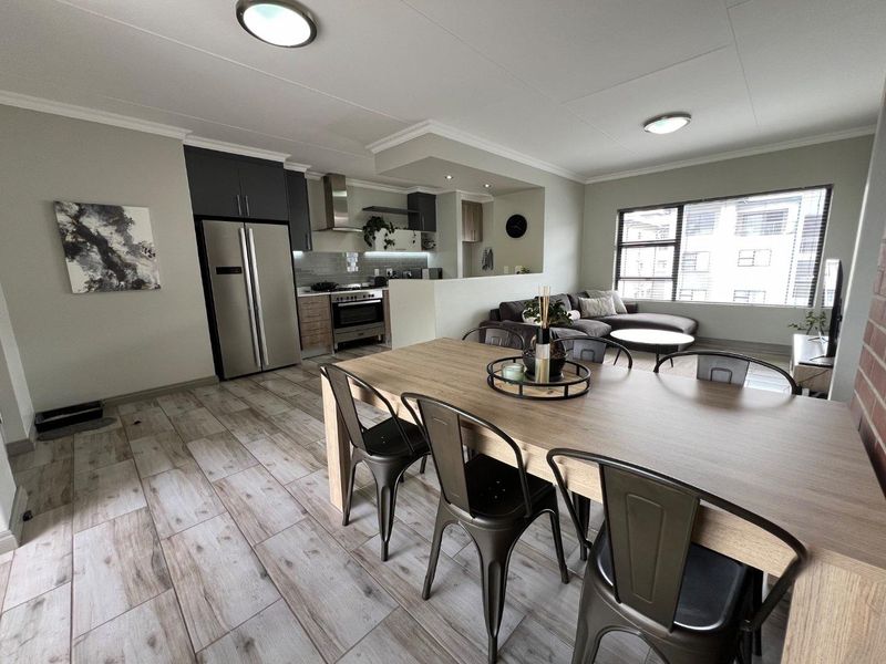 Experience luxury living at its finest with this exquisite 2 Bedroom Luxury Lifestyle Apartment. - Photo 2