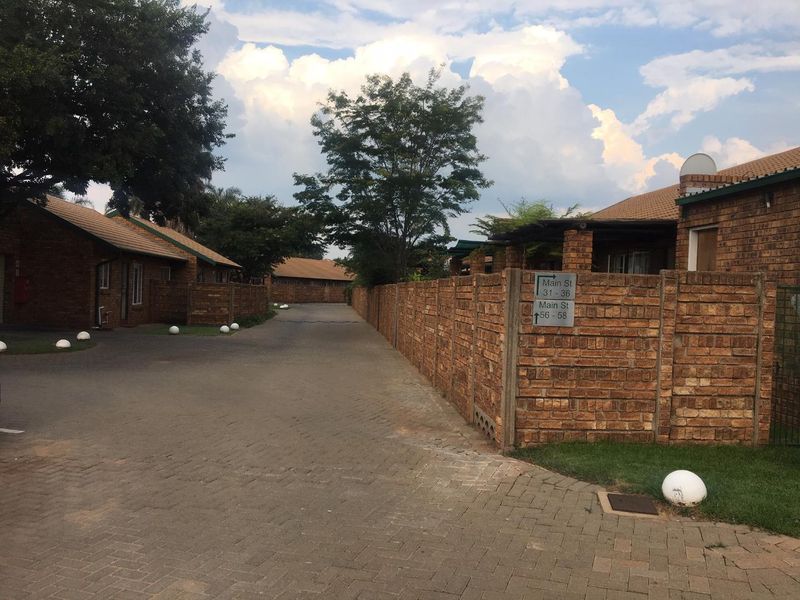 2 bedrooms Townhouse in MORELETA PARK - Photo 4