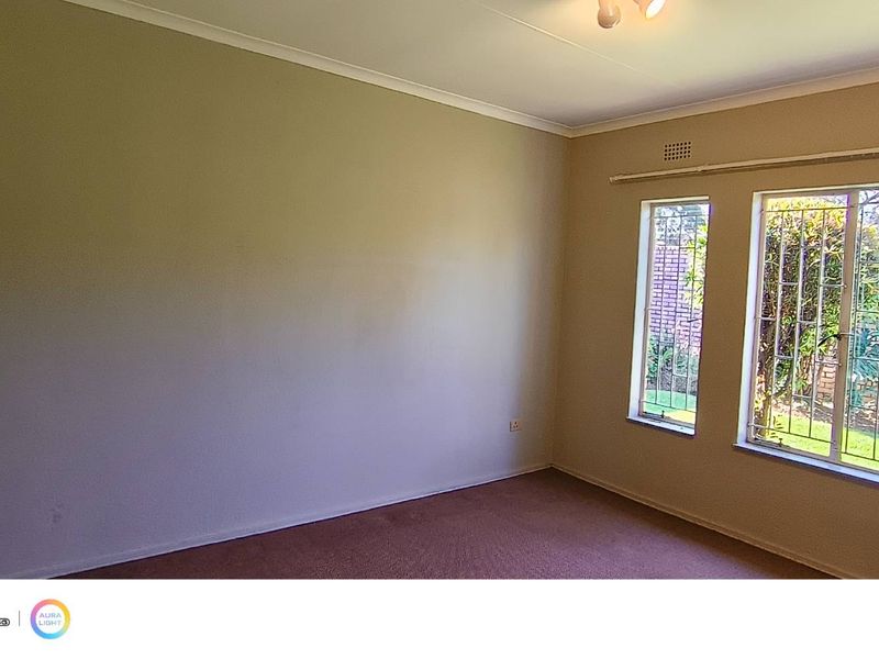 Pet Friendly Simplex for sale in Brackenhurst - Photo 10