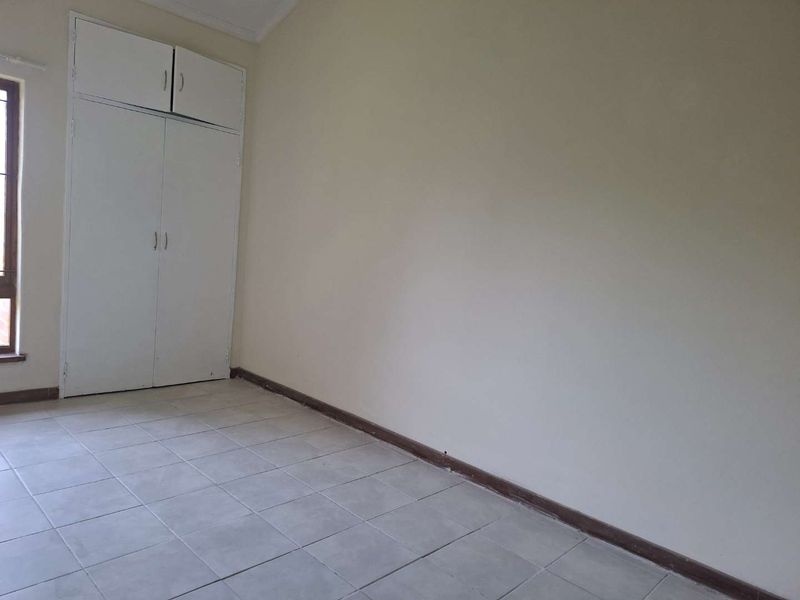 3 Bedroom house for Sale in Malvern , Queensburgh - Photo 7