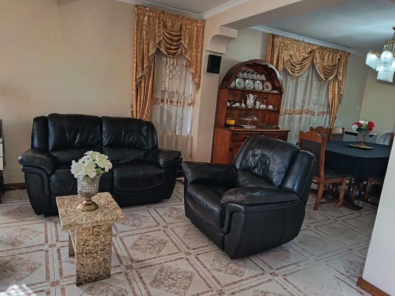 4 Bedroom House for sale in Crossmoor - Photo 3
