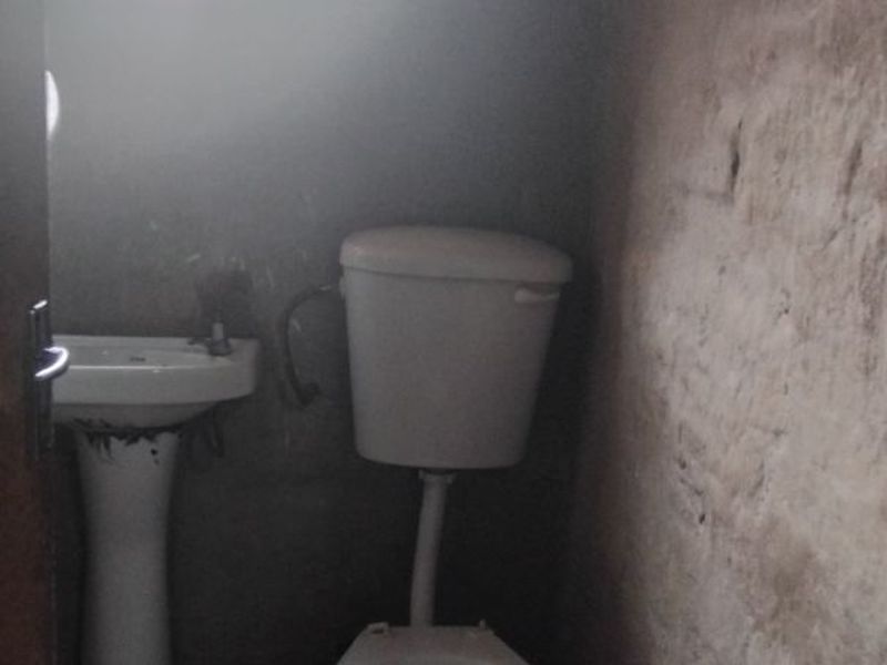 2 Bedroom House For Sale in Soshanguve W - Photo 5