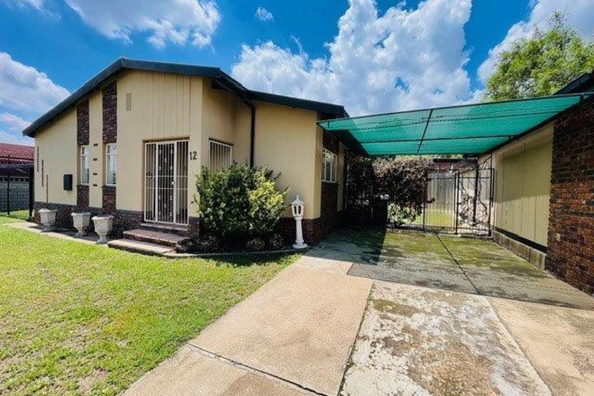 Alberton North Gem: Ideal for First-Time Buyers! - Photo 2
