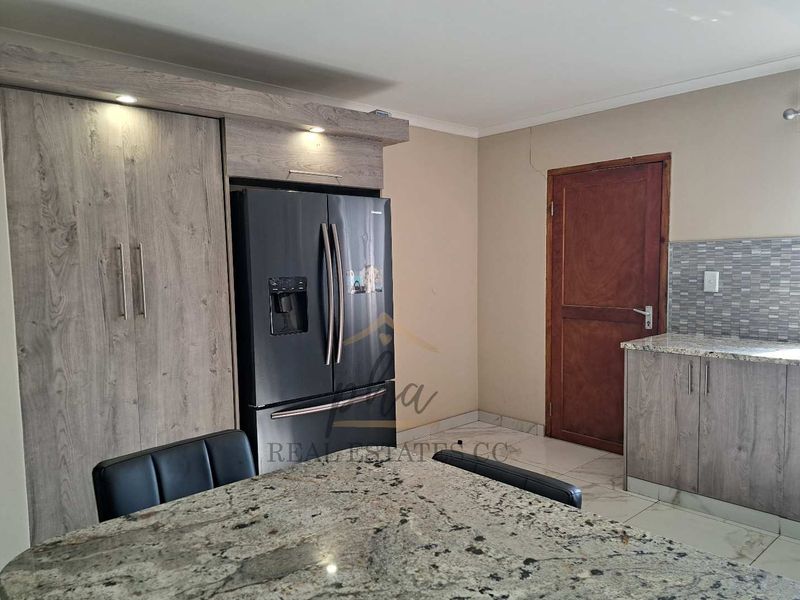 Spacious 4 bedr Family home situated near the lagoon in Meersig, Walvis Bay selling for N$2 615 000.00 - Photo 3