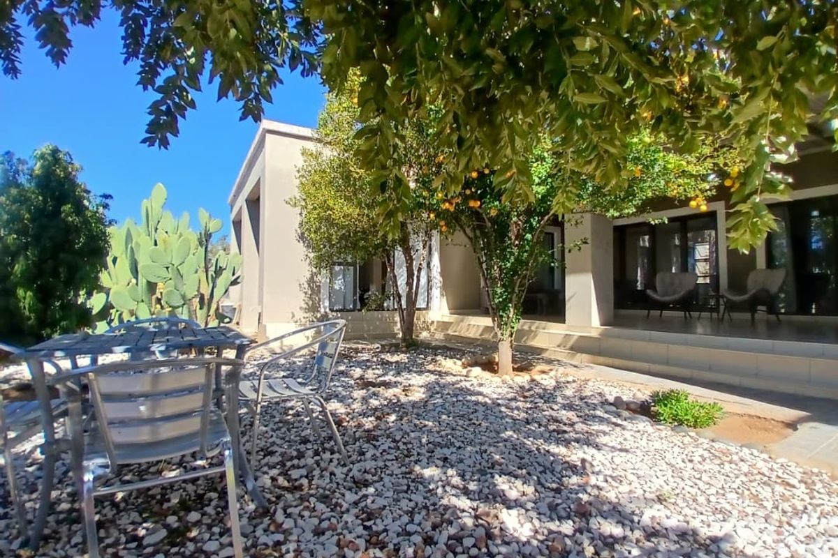 Omeya Golf Estate - Cozy 3 Bedroom Gem - Photo 2