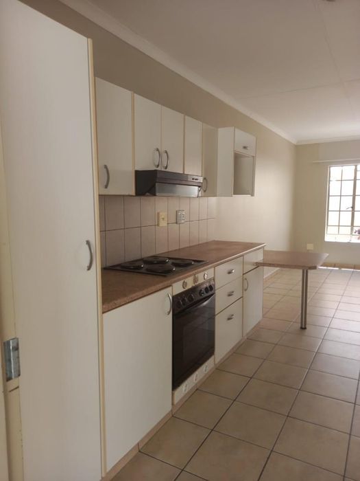 Property #2478122, Townhouse For Sale in Pioniers Park Ext 1