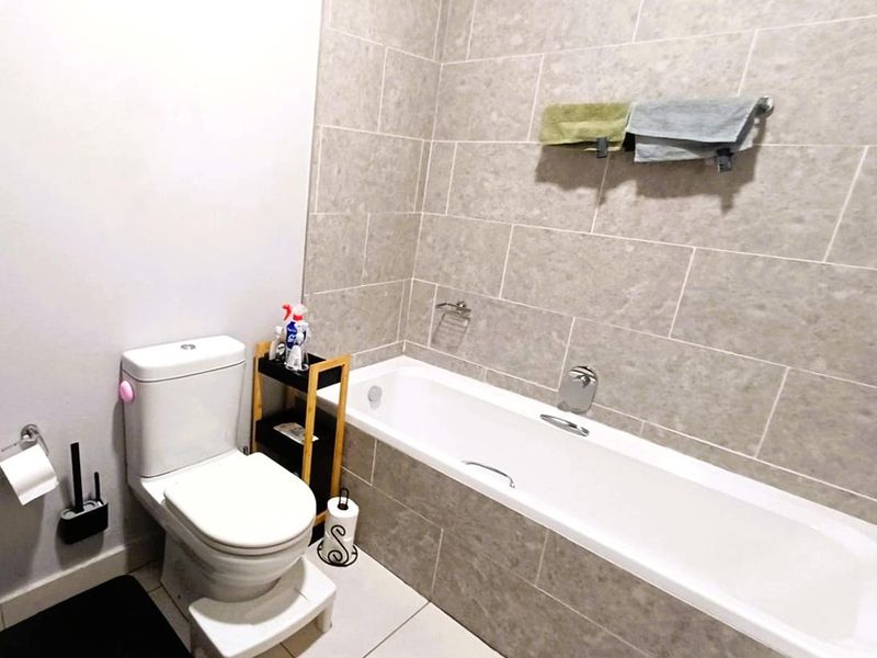 Modern Living Meets Comfort in the Heart of Ferndale - Photo 10