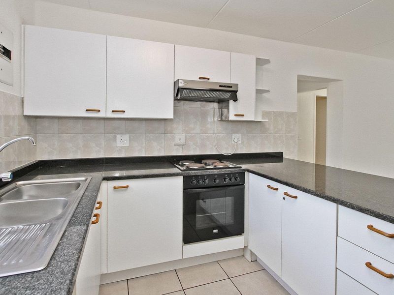 Secure Garden Living in the Heart of Morninghill Estate! - Photo 2