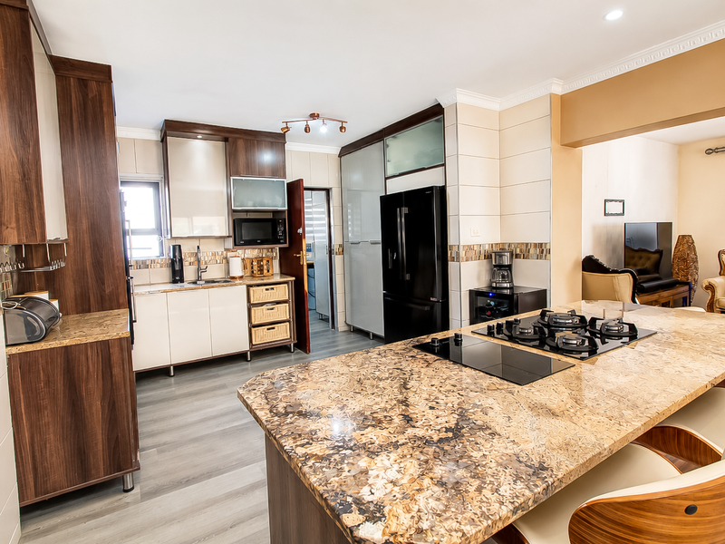 Elegant Family Home Offering Space, Style and Exceptional Entertaining - Photo 7