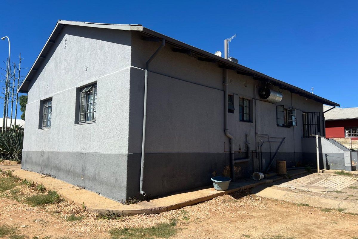 Multi-Use Property for Sale in Windhoek North | Ideal for Offices or Investment - Photo 3